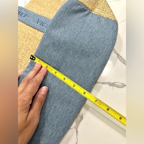 NWT Victoria’s Secret straw tote - Picture 8 of 9